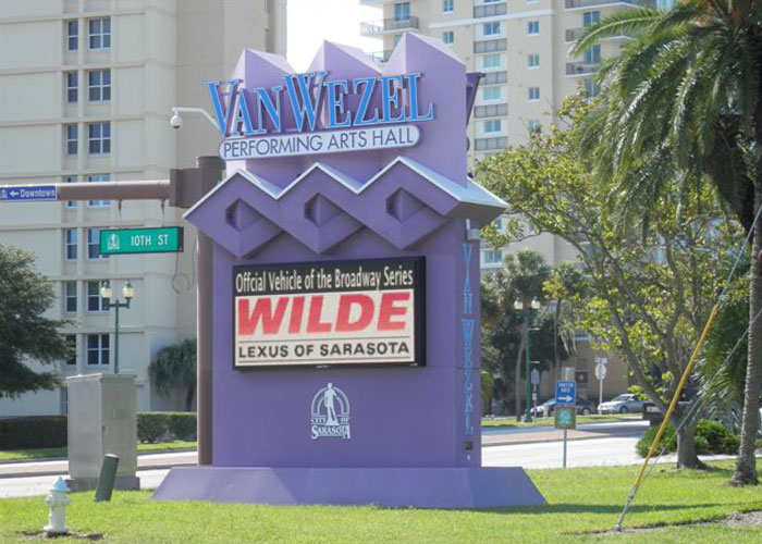 In Orlando, International Sign is ready to help you with your real estate sign installation needs or requirements. International Sign specializes in the design, manufacture, installation of Message Center Monument Sign in all of Orange county, International Sign is ready to serve your illuminated sign letters needs. Here to serve you International Sign does business in Orlando in Orange county FL. Area codes we service include the  area code and the 
32826 zip code.