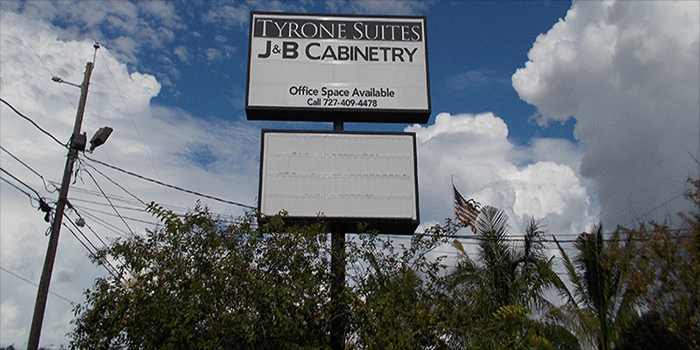   Pylon/Pole Sign